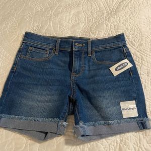 NWT Girls Old Navy denim shorts. Mid-Length. Size 10